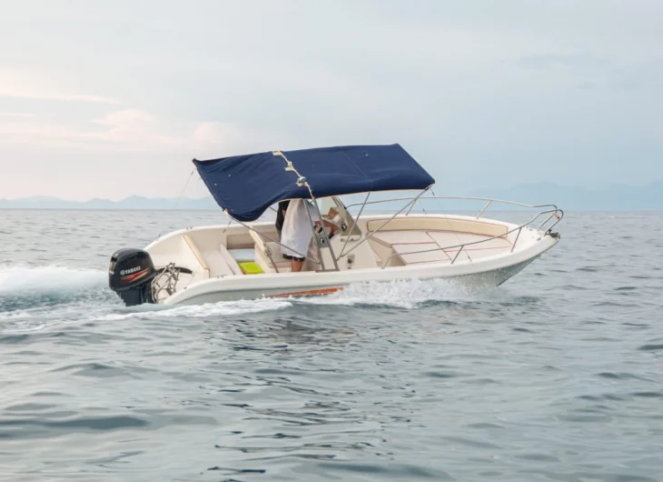 terminal boat freestyle 21 vista a dritta del noleggio barche morgera